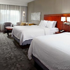 Large Queen Room